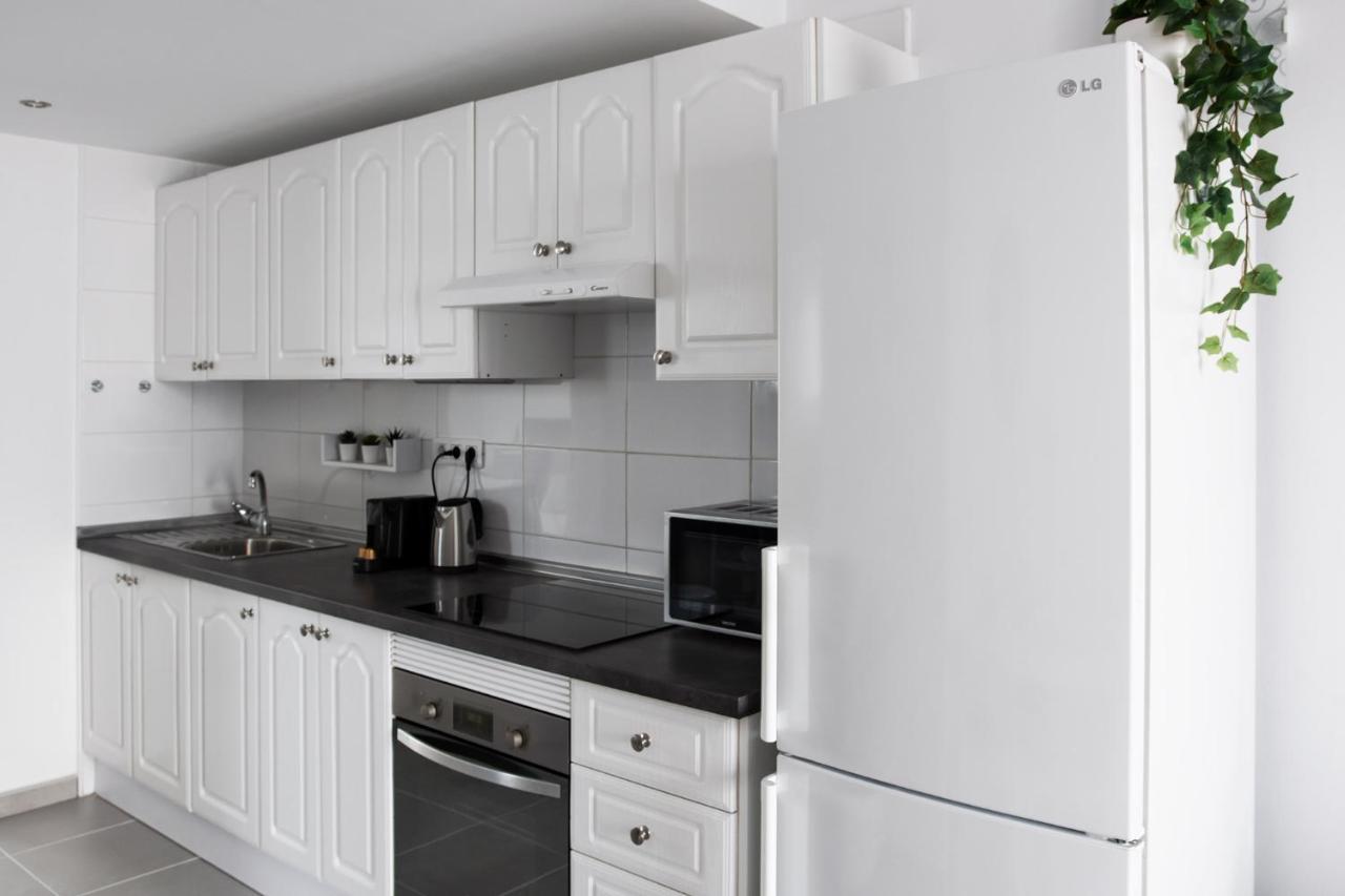 Ocean Apartment Tias Bagian luar foto